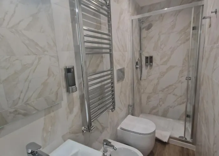 Cozy Luxury Turati بيت ضيافة 4*