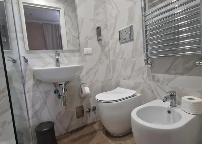 Cozy Luxury Turati بيت ضيافة 4*